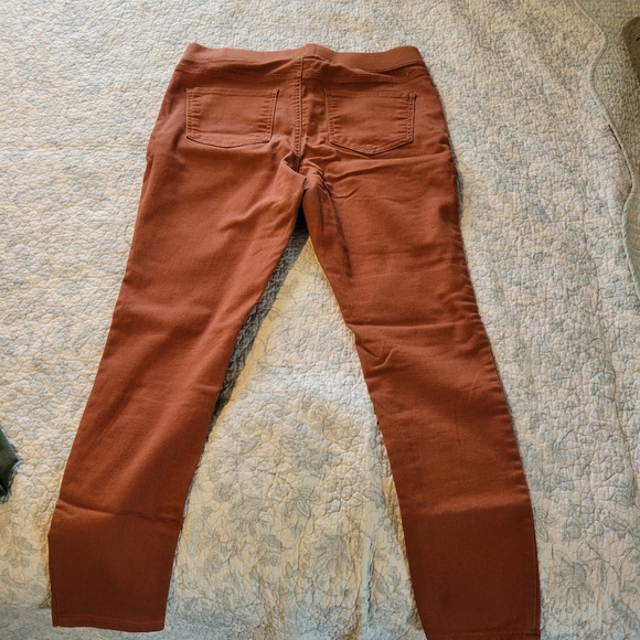 2 pairs of super stretchy Jeggings. Sold together. - Picture 5 of 13